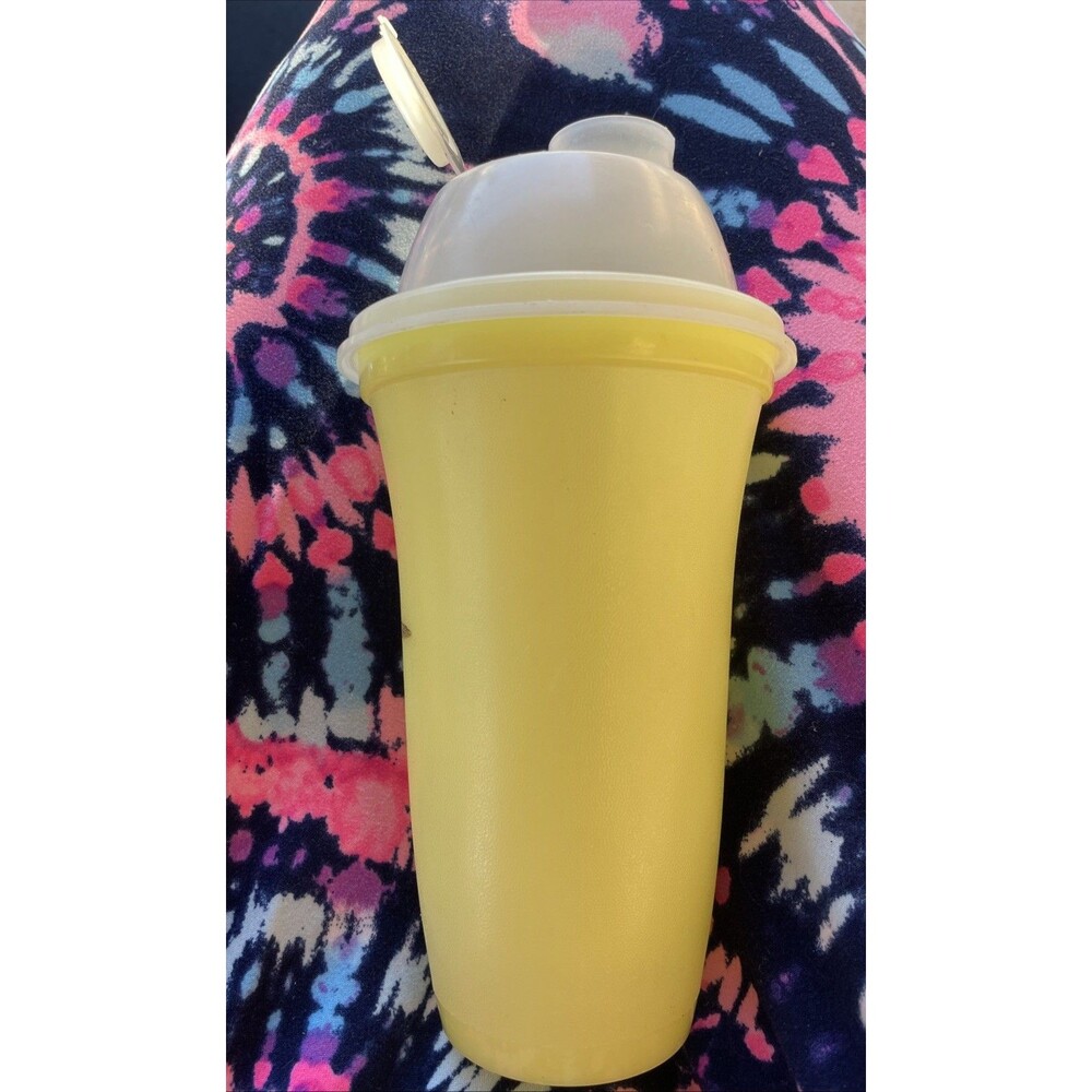 Vintage Tupperware Yellow Quick Shake #844 Shaker/Mixer Complete w/Insert